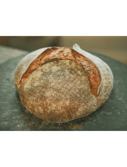 Полупълнозърнест хляб с емер
