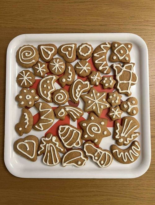 Коледни сладки с декорация