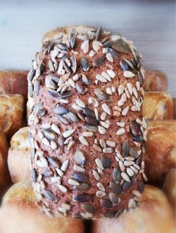 Пълнозърнест пшеничено-ръжен хляб